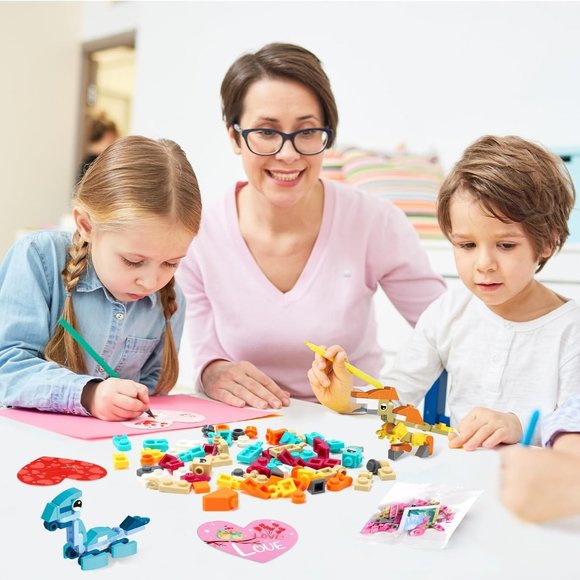 HOLYFUN 24 Pack Valentines Day Gifts for Kids Dinosaurs with Card - Picture 5 of 7